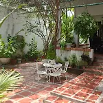 Habitación de lujo en hermosa casa frente al mar